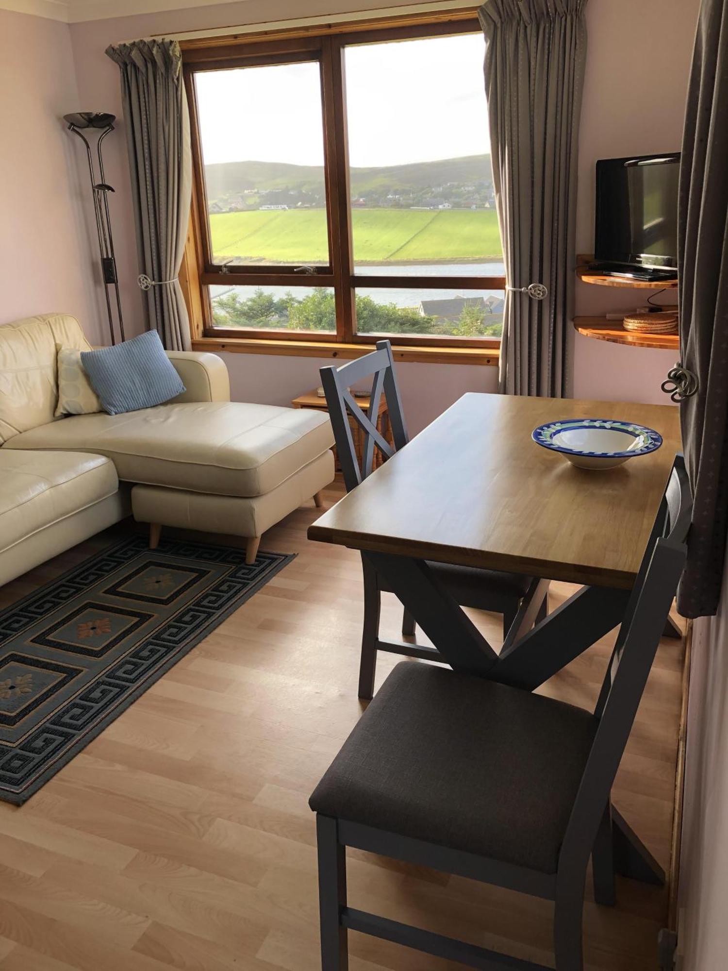 Easterhoull Chalets Scalloway Room photo